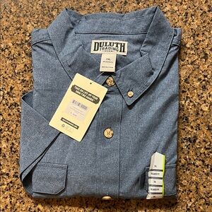 Duluth Trading Co Men's Denim Blue Breezeshooter Relaxed Fit Button Down Shirt